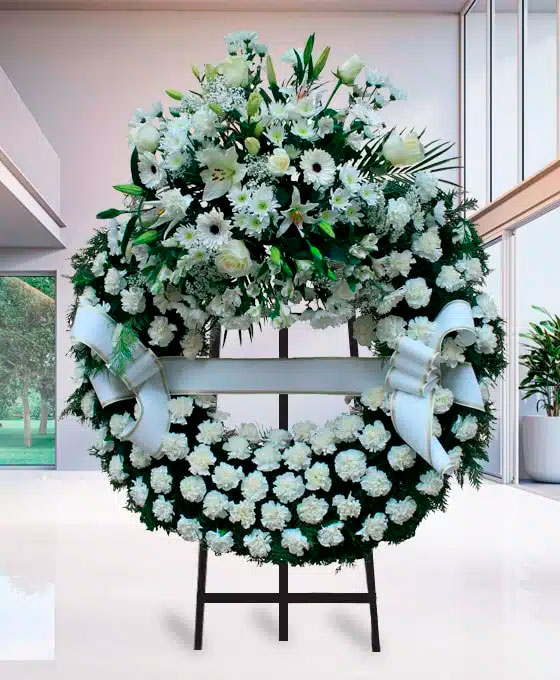 Corona Funeraria de claveles blancos para Santander